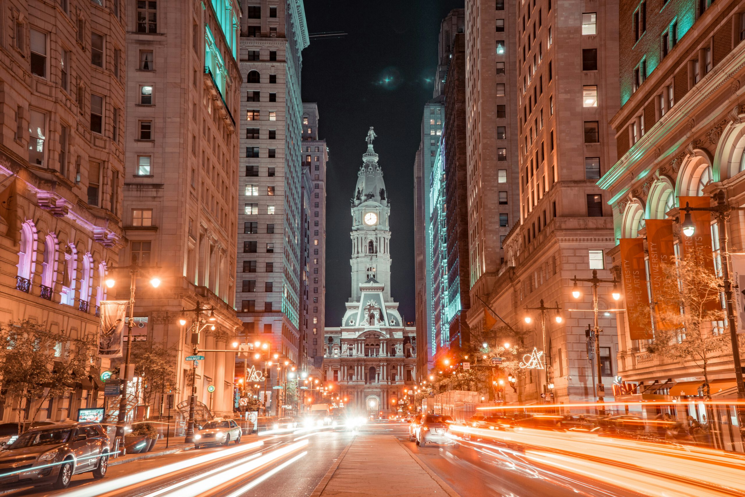 Photo of Philadelphia city hall at night